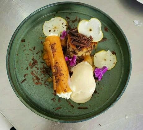 Date cake, Chantilly cigar with cinnamon ice cream and Apple crisps