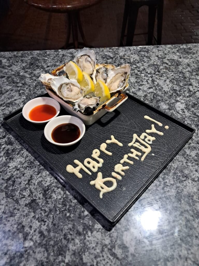 Standard Naked Oysters Six