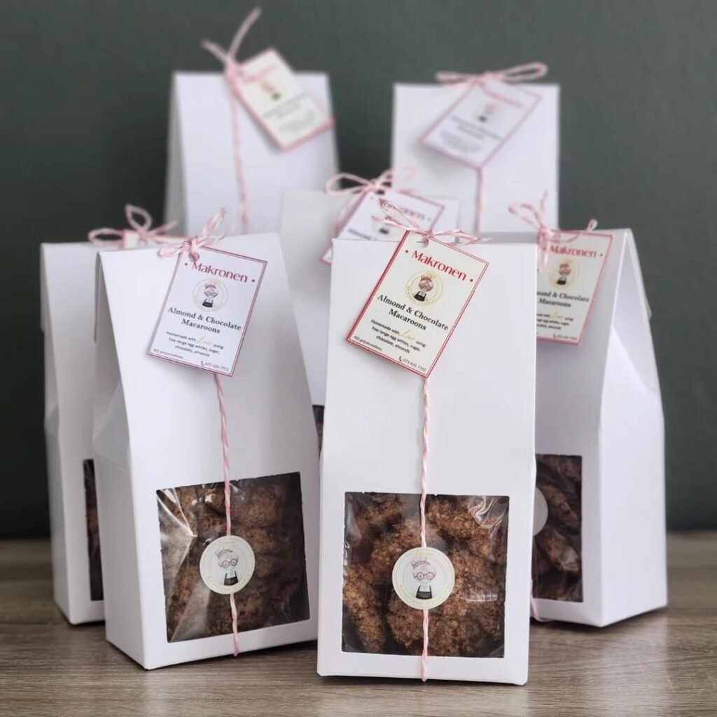 Makronen - Dark chocolate and almond Macaroons